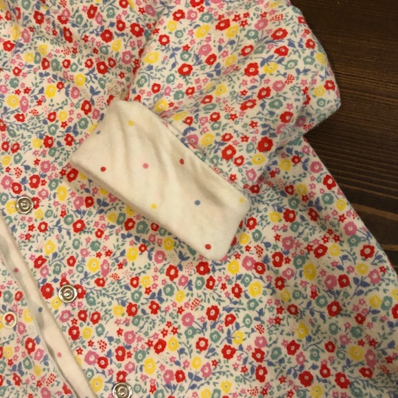 GAP reversible hooded button up - Picture 3 of 5